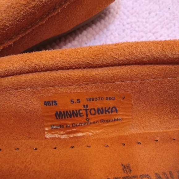 Minnetonka women's size 7 mocassins slip ons 407 S Orange/Rust color - Picture 7 of 12